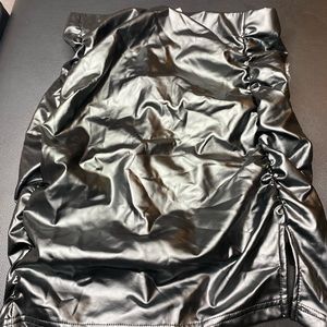 Black Srunchy Mini Skirt